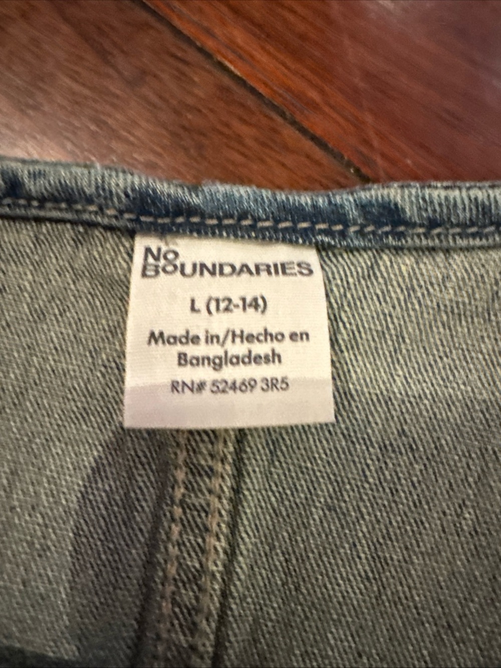 No Boundaries Women's Blue Denim Button Front Sleeveless Vest Size L 12-14 - Picture 3 of 5